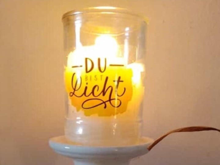 Lichtmessfeier / Conny Holland Vom Dunkel ins Licht